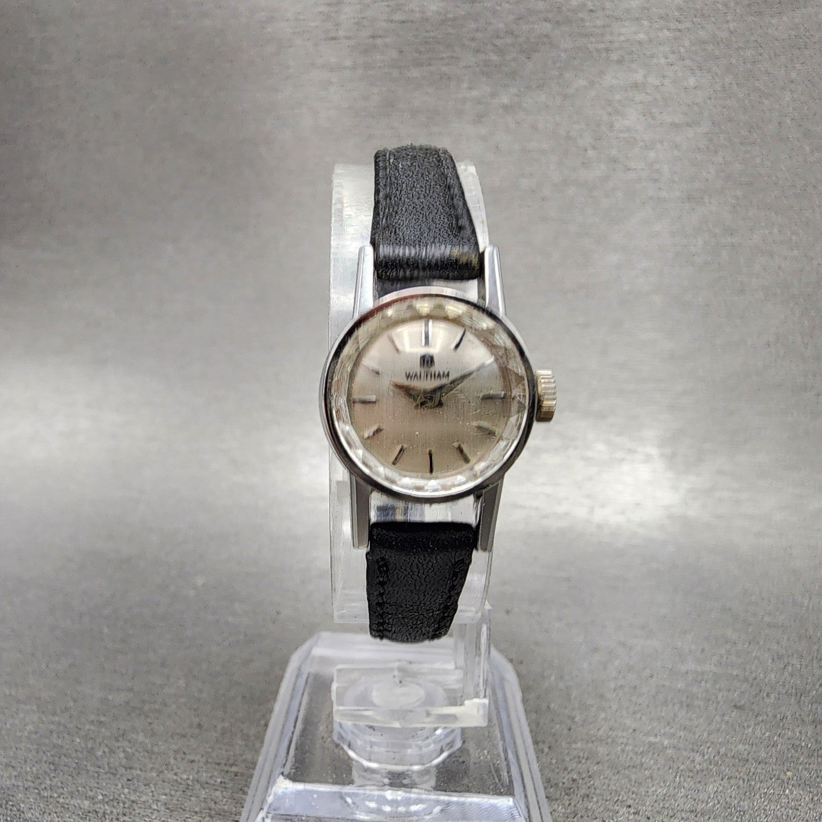 Waltham Watch Women 18mm Silver Dial Silver Tone Round Manual Wind Runs VTG5
