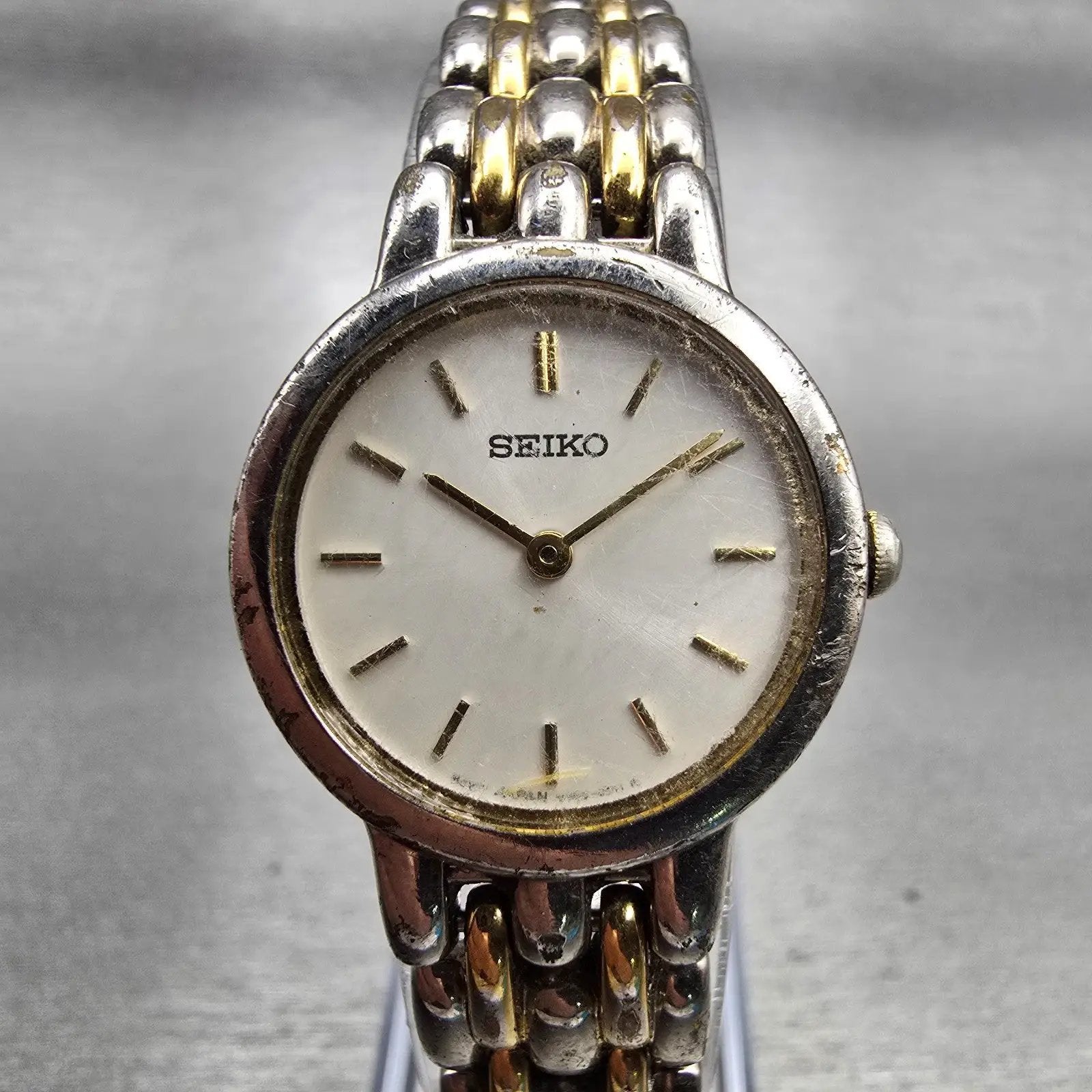 Seiko Watch Women 24mm Silver Dial Two Tone Round V700-6379 New Battery Vintage0