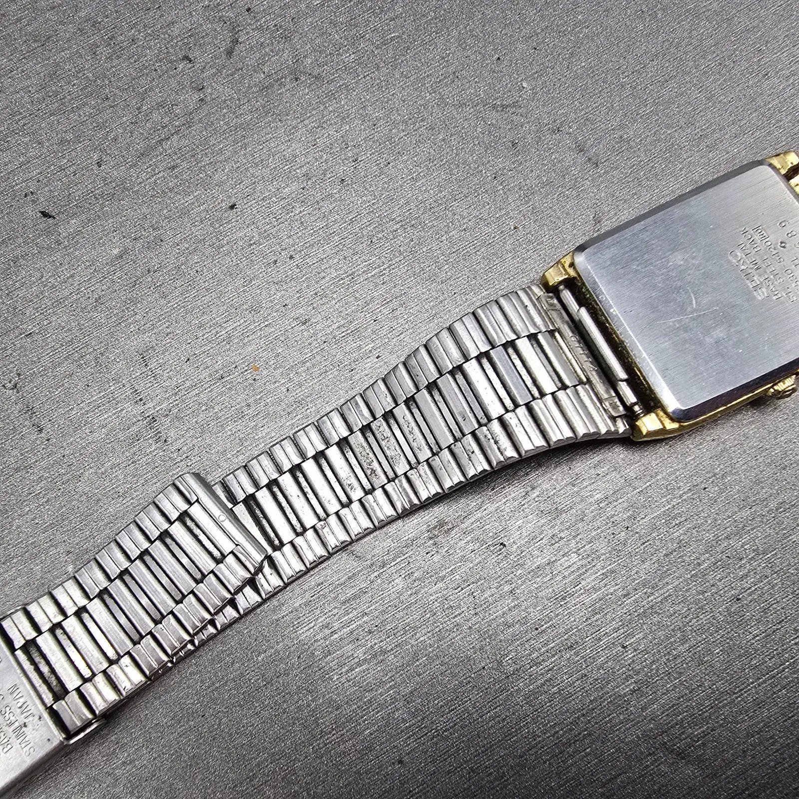 Seiko Tank Watch Men 25mm Champagne Dial Gold Tone Rectangle 6530-5420 PARTS VTG14