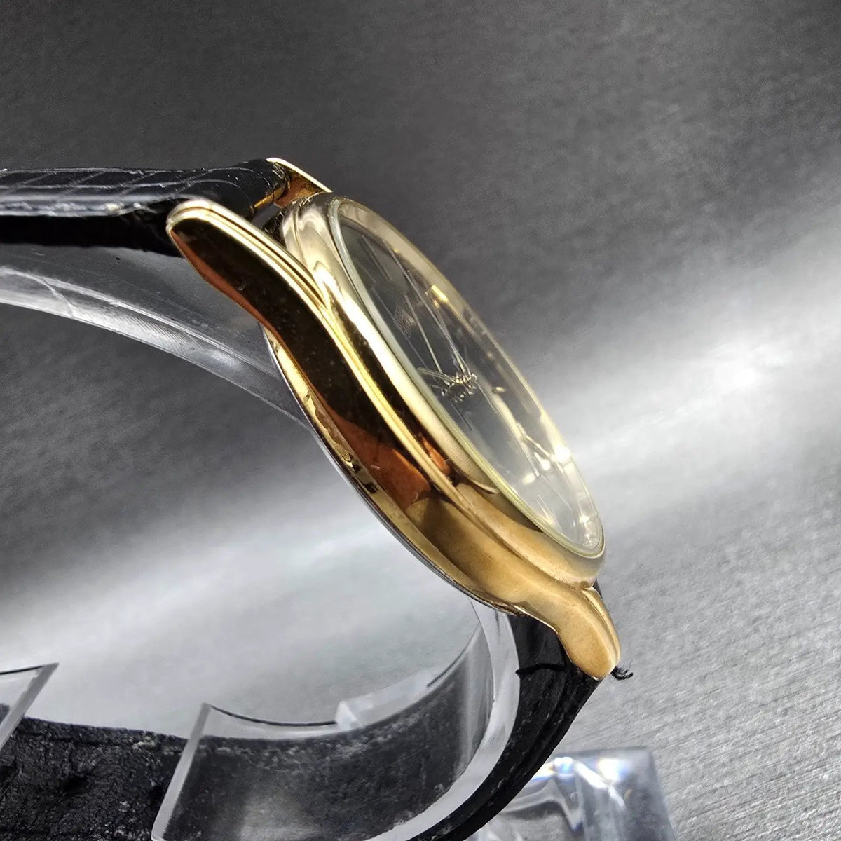 Citizen CQ Watch Men 34mm Black Dial Gold Daydate 2500-S76418 New Battery JP3