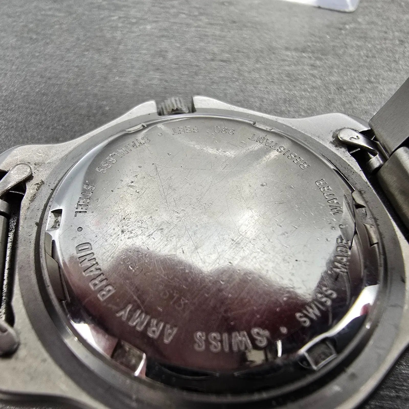 Victorinox Swiss Army Officer Watch Men 41mm Silver Dial Silver Date New Battery9
