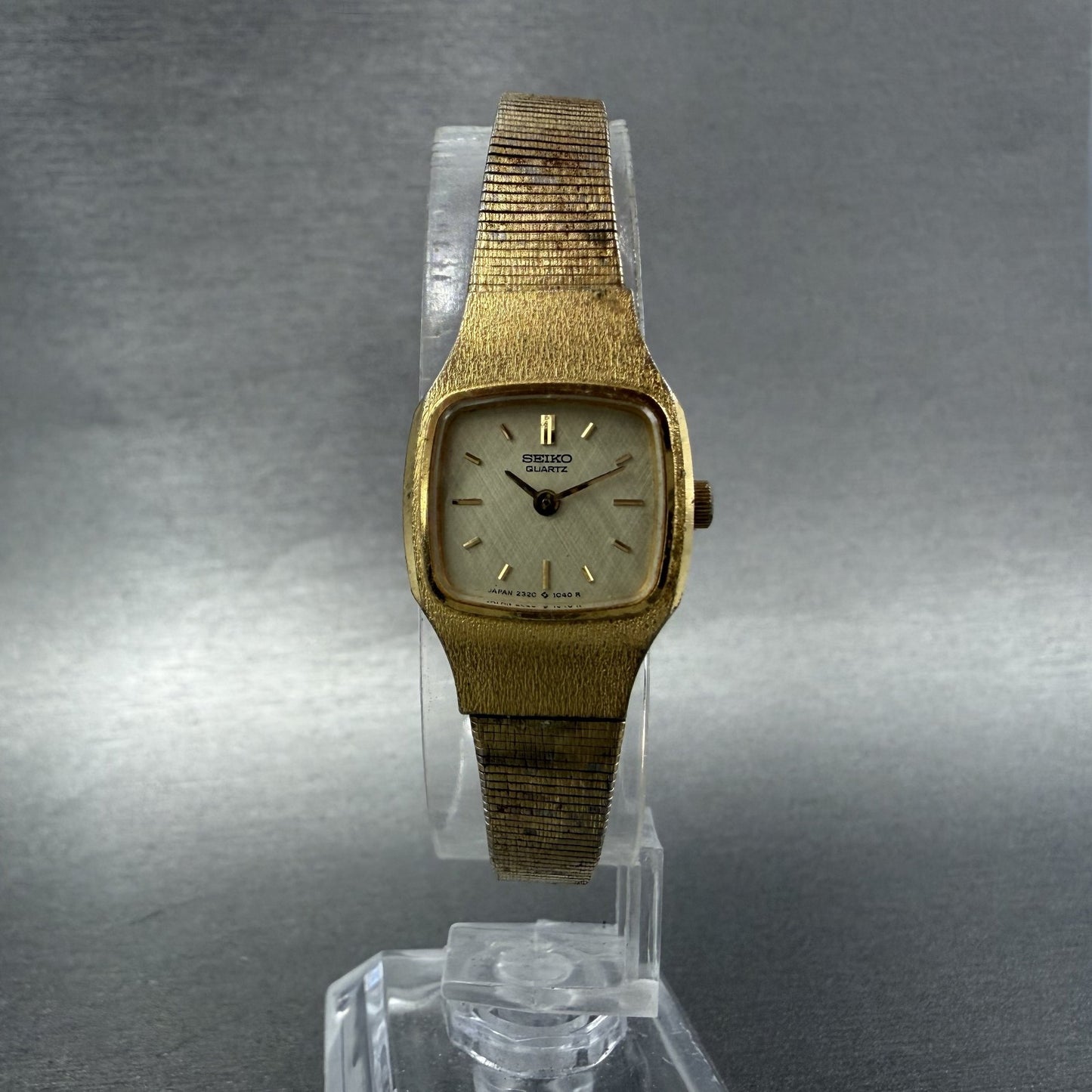 Seiko Watch Women 18mm Champagne Dial Gold Tone Rectangle 23205269 NewBattery L5
