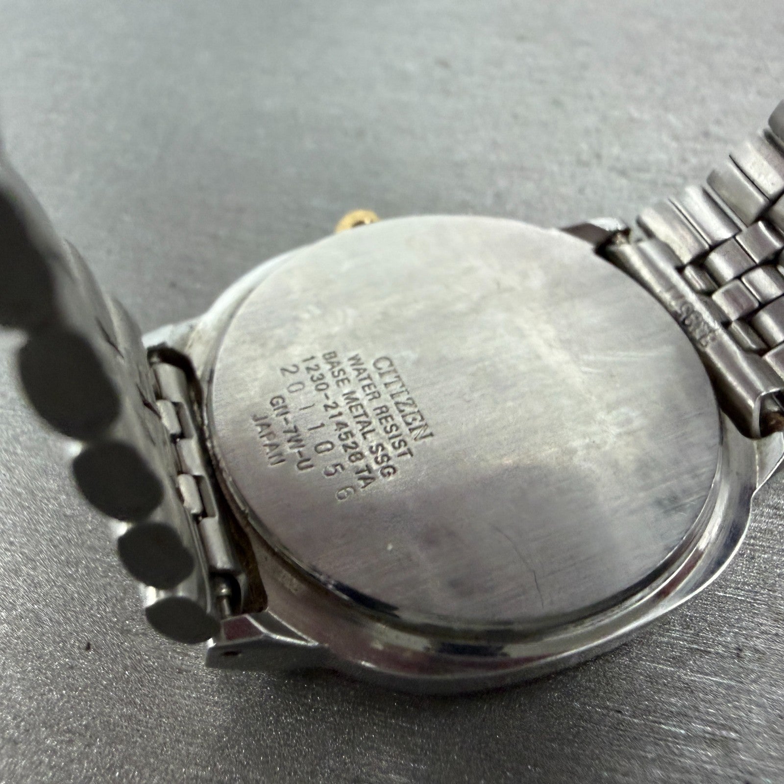 Citizen CQ Watch Men 32mm Brown Dial Two Tone Rectangle 1230-214528 New Battery9
