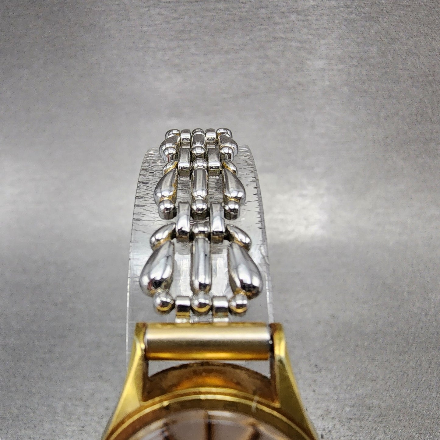 Citizen Claire Watch Women 22mm White Dial Gold Tone Manual Wind Runs VTG4