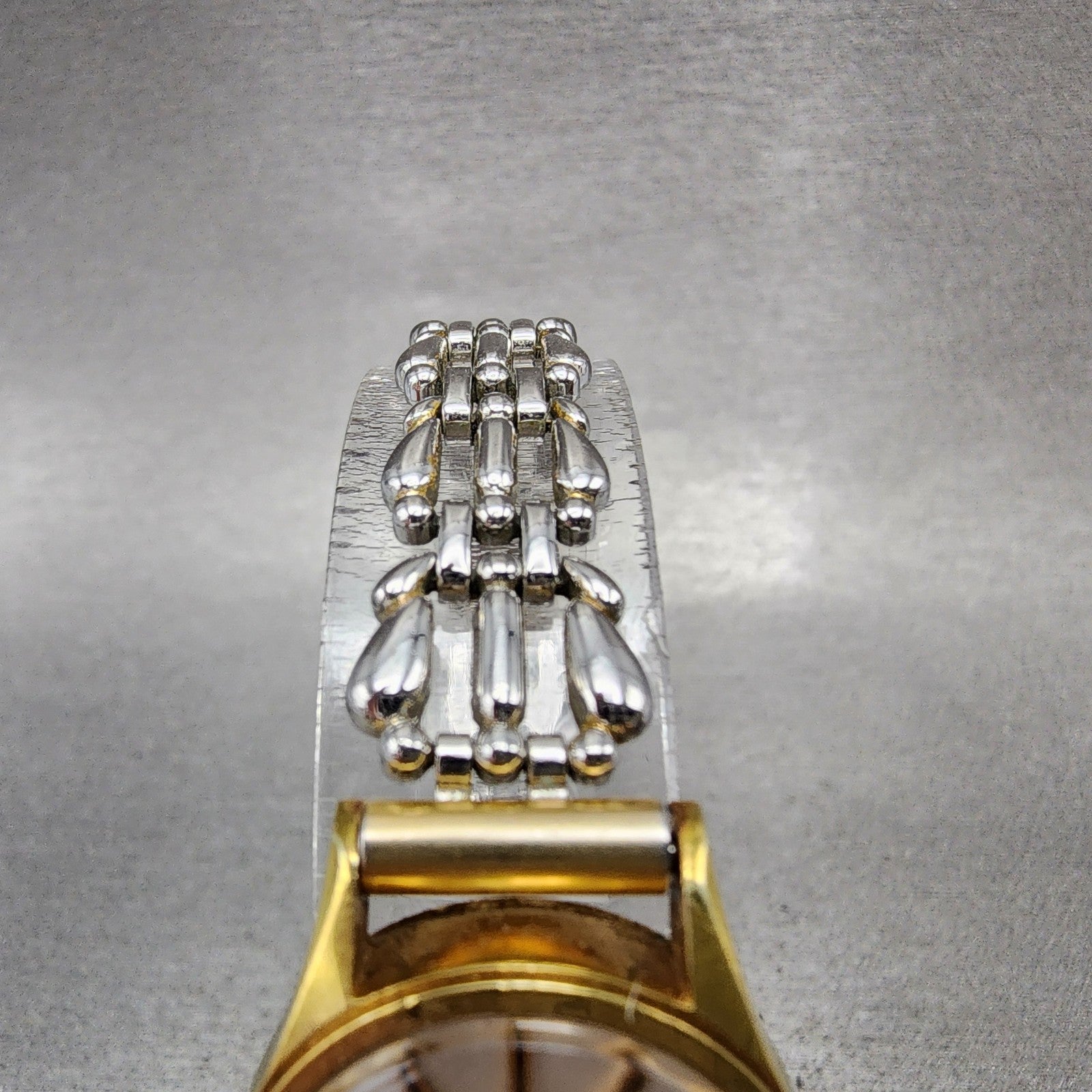 Citizen Claire Watch Women 22mm White Dial Gold Tone Manual Wind Runs VTG4