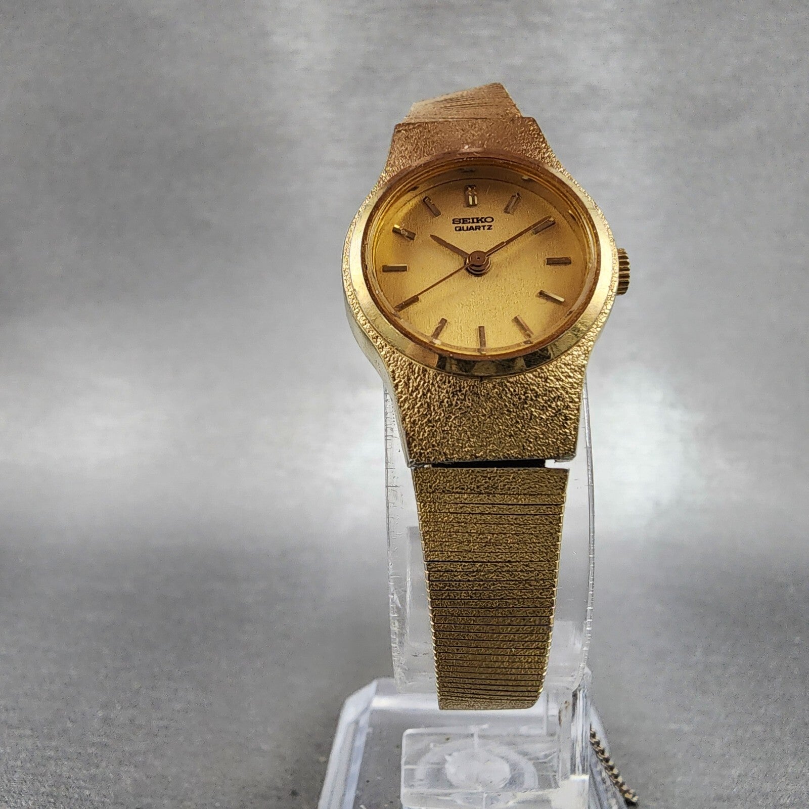 Seiko Watch Women 20mm Gold Dial Gold Tone Round 8Y210029 New Battery VTG5