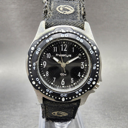 Free Style Dive Watch Women 32mm Black Dial Steel Round New Battery0