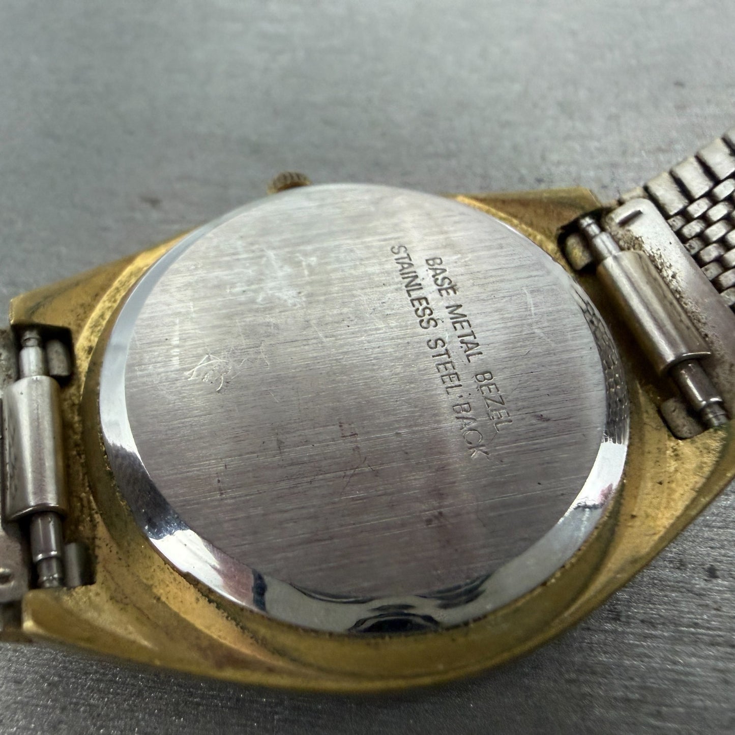 Elgin Watch Men 33mm Gold Dial Gold Tone Daydate Round New Battery  VTG9