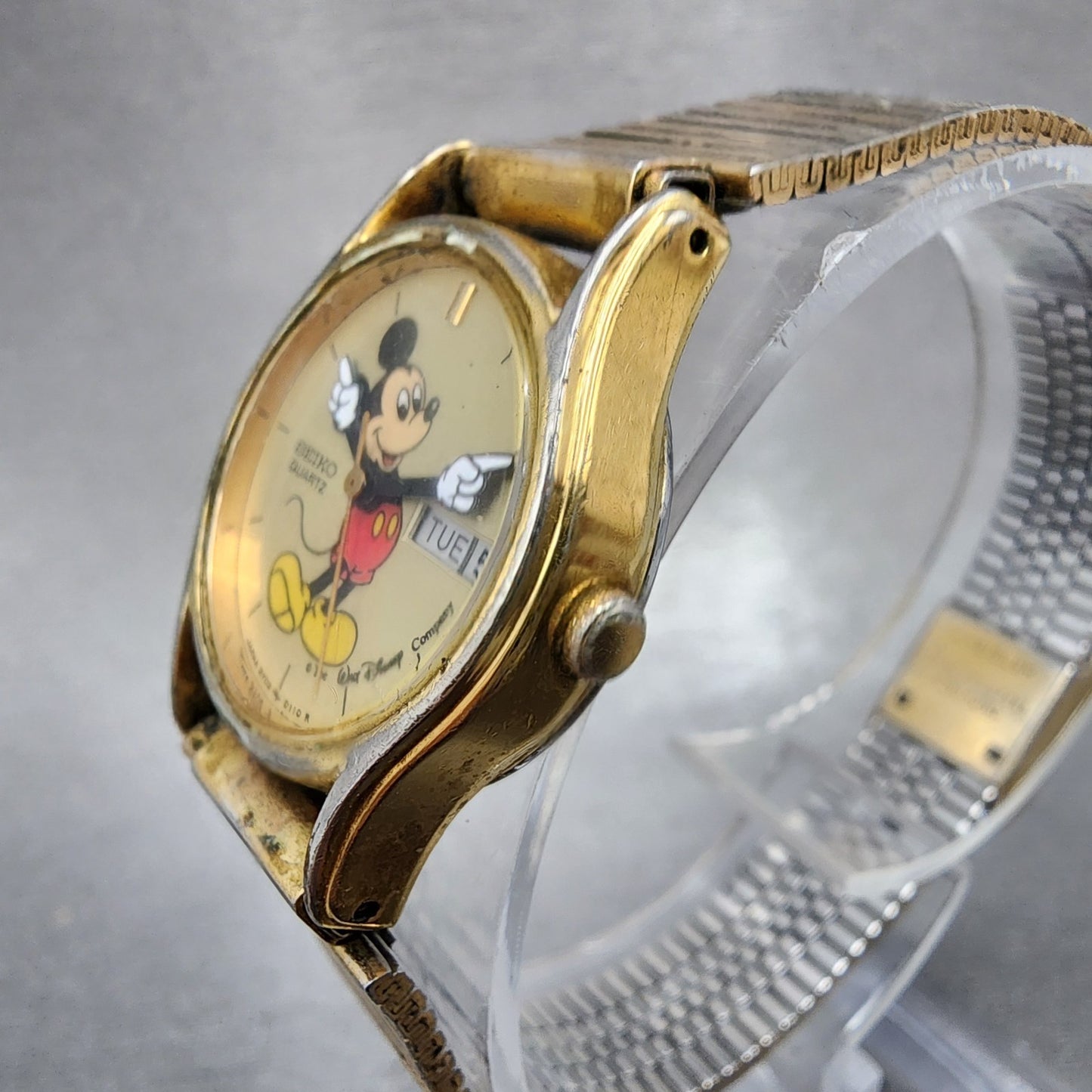 Seiko Mickey Mouse Watch Women 22mm Champagne Dial Gold Tone Daydate New Battery2