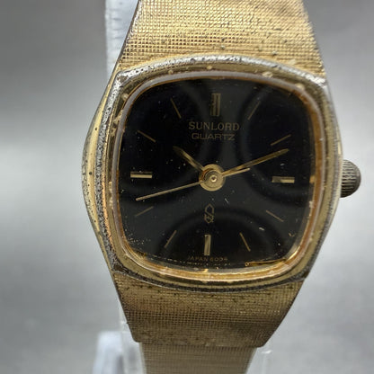 Sunlord Watch Women 19mm Black Dial Gold Tone Rectangle New battery Vintage1