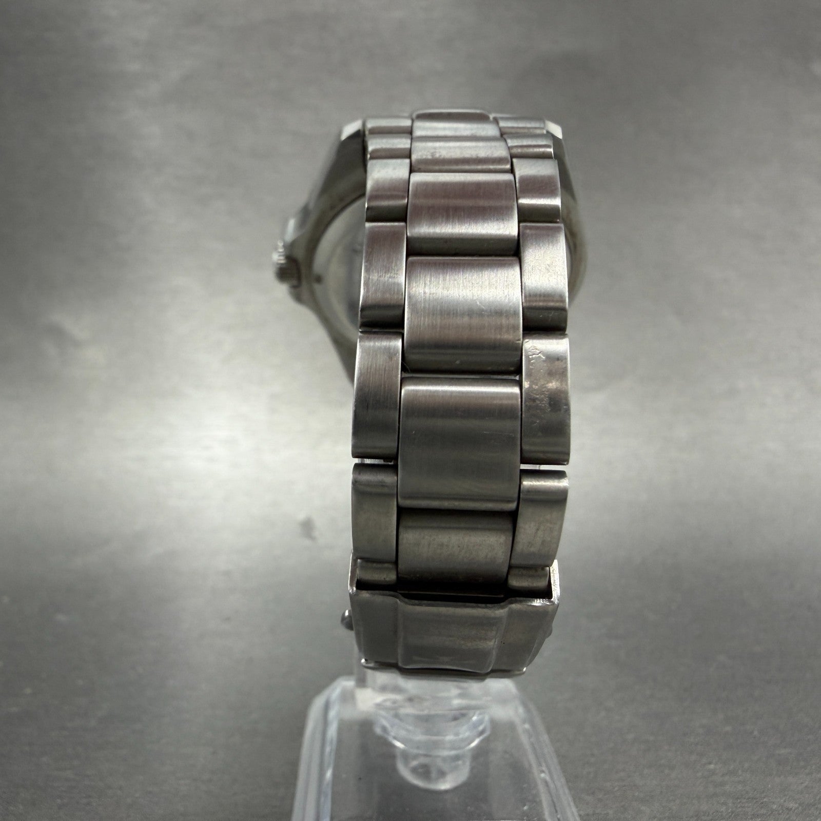 Technos Dive Watch Men 41mm Black Dial Silver Tone Round TAM629 New Battery BT57