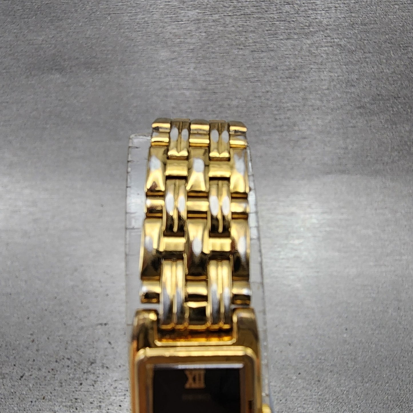 Seiko Tank Watch Women 13mm Black Dial Gold Tone 2e207021 New Battery ABC124