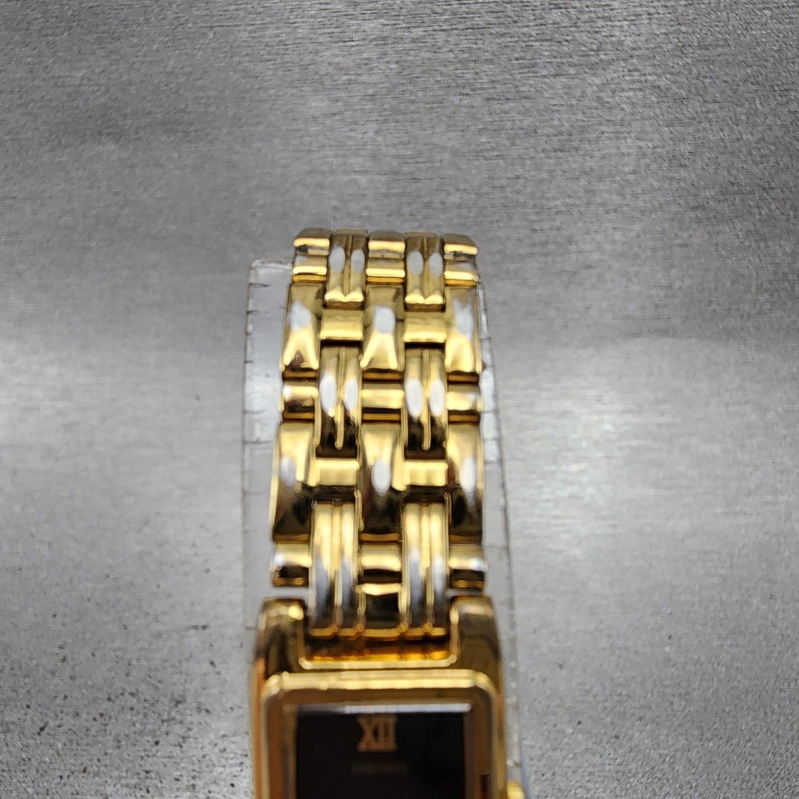 Seiko Tank Watch Women 13mm Black Dial Gold Tone 2e207021 New Battery ABC124