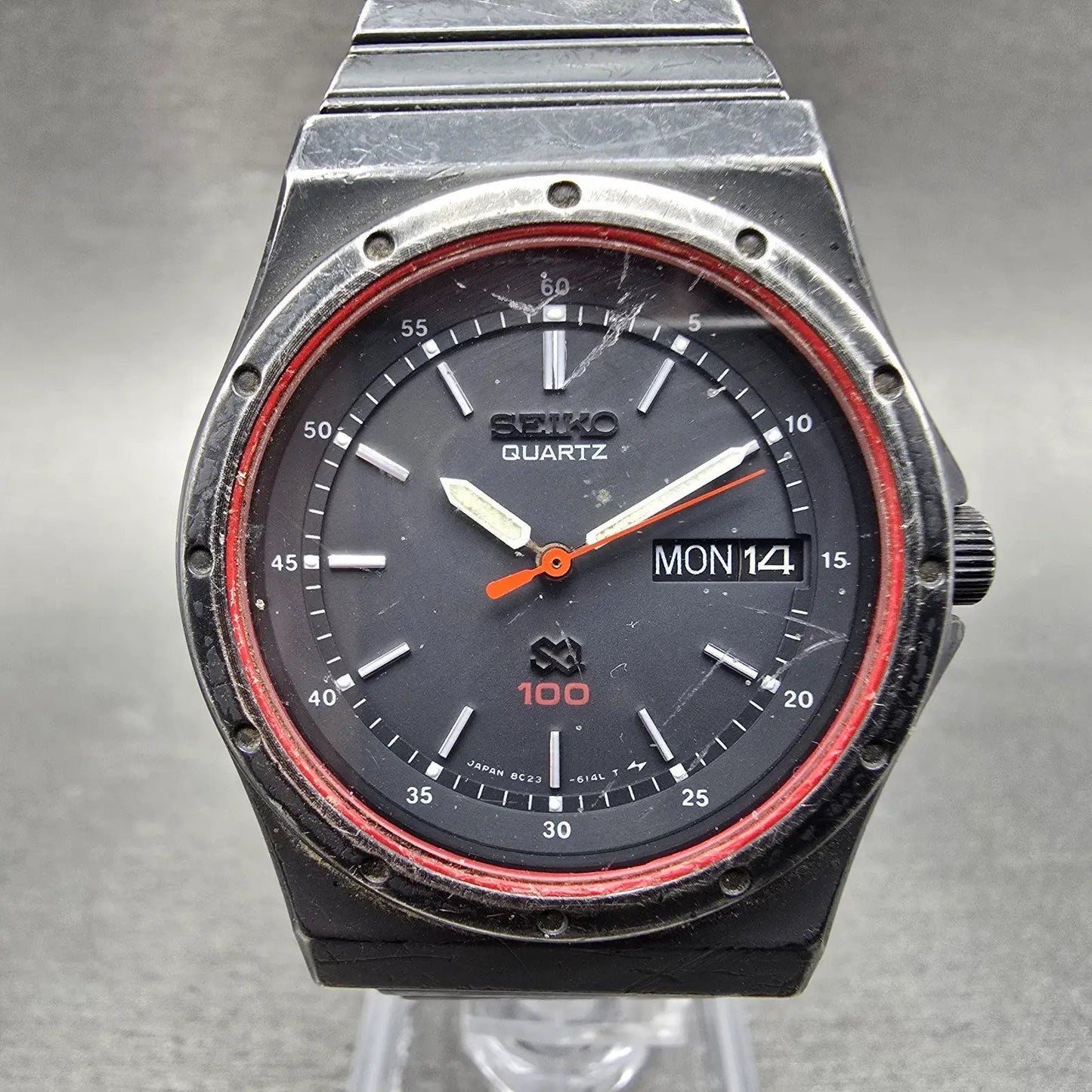 Seiko SQ Watch Men 34mm Black Dial black Tone Daydate Round 8C23-6080 PARTS VTG0
