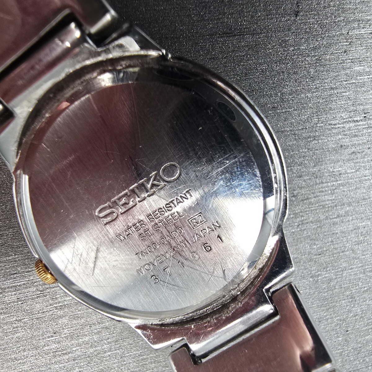 Seiko Watch Women 27mm White Dial Two Tone Round 7N00-0AD0 New Battery Vintage10
