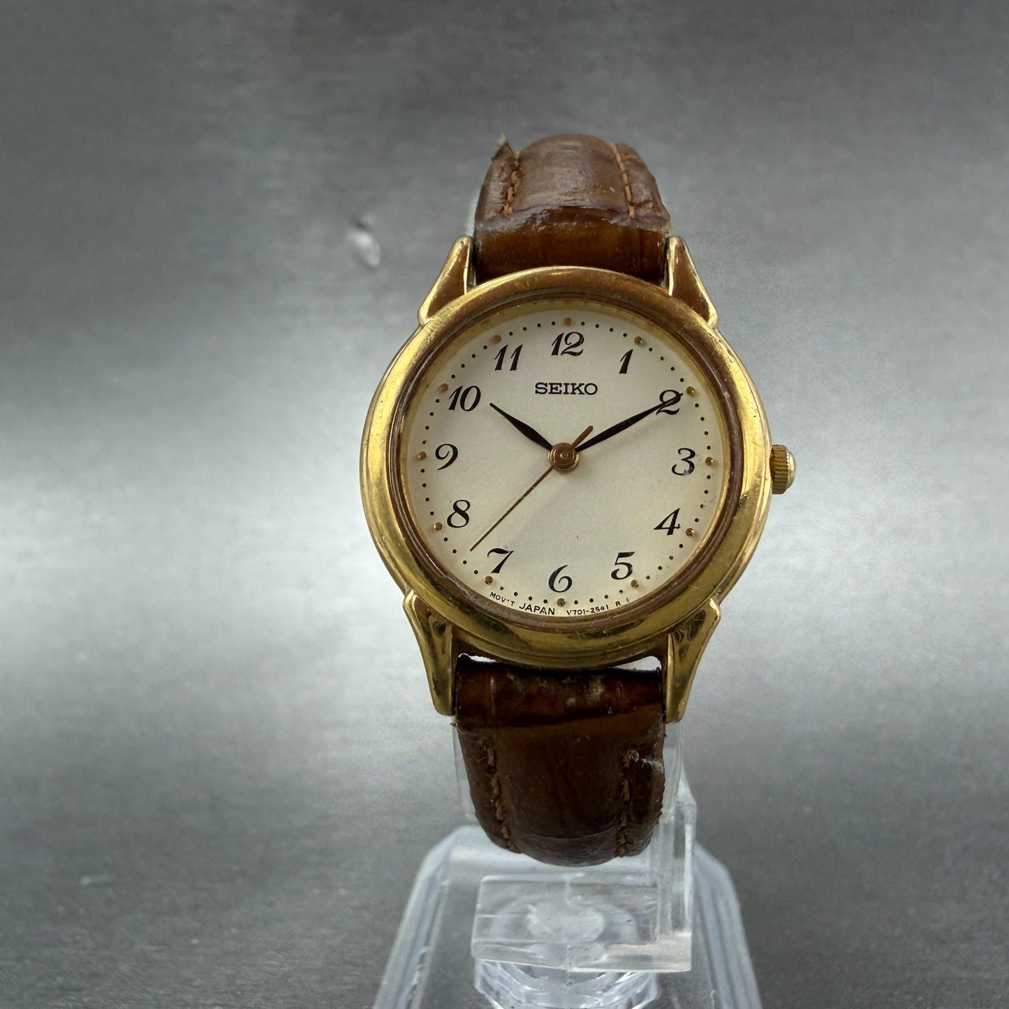 Seiko Watch Women 25mm Cream Dial Gold Tone Round V701-1930 New Battery5