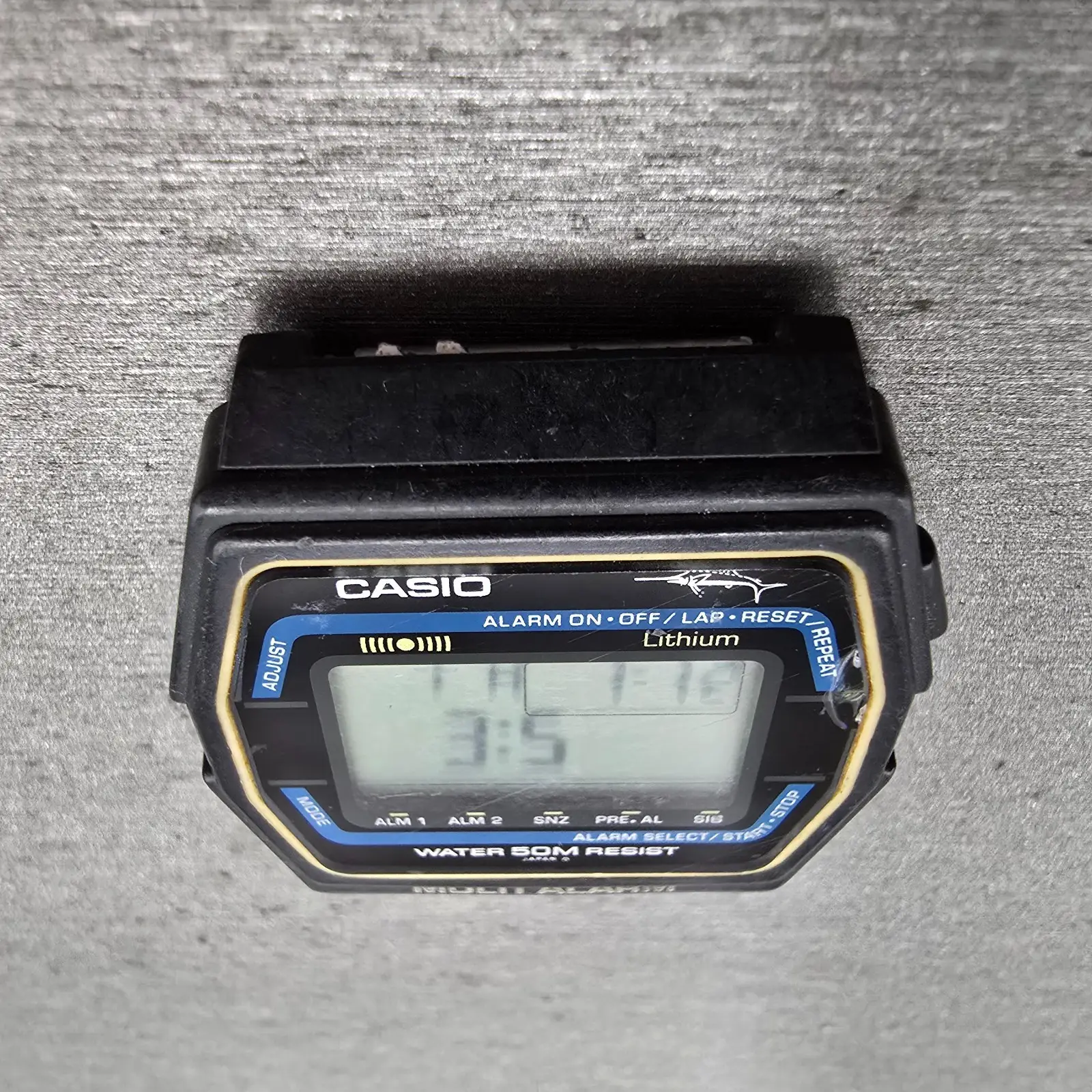 Casio W-25 Digital Watch Men 35mm Black Dial Chronograph Alarm New Battery5