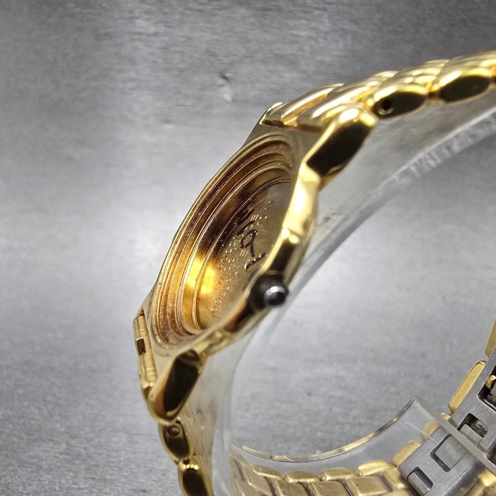 Gucci 3400L Case And Bracelet 23mm Gold Plated Round Vintage2