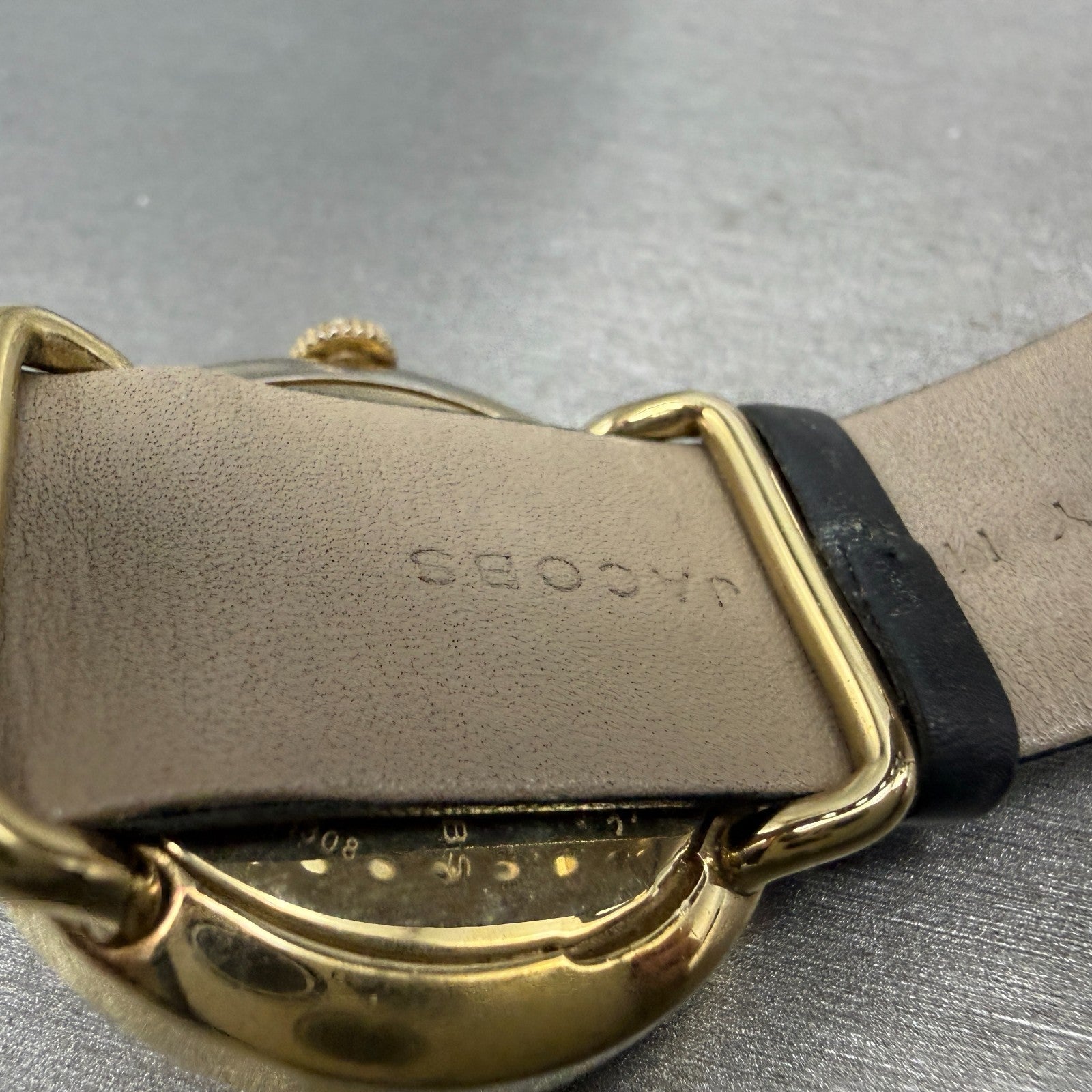 Marc Jacobs Amy Watch Women 36mm Black Dial Gold Tone Round MBM1154 New battery9