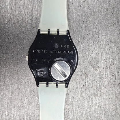 Swatch Prosperous Fish Mens Watch 34mm White Dial Black Tone Round GB226 New Bat10
