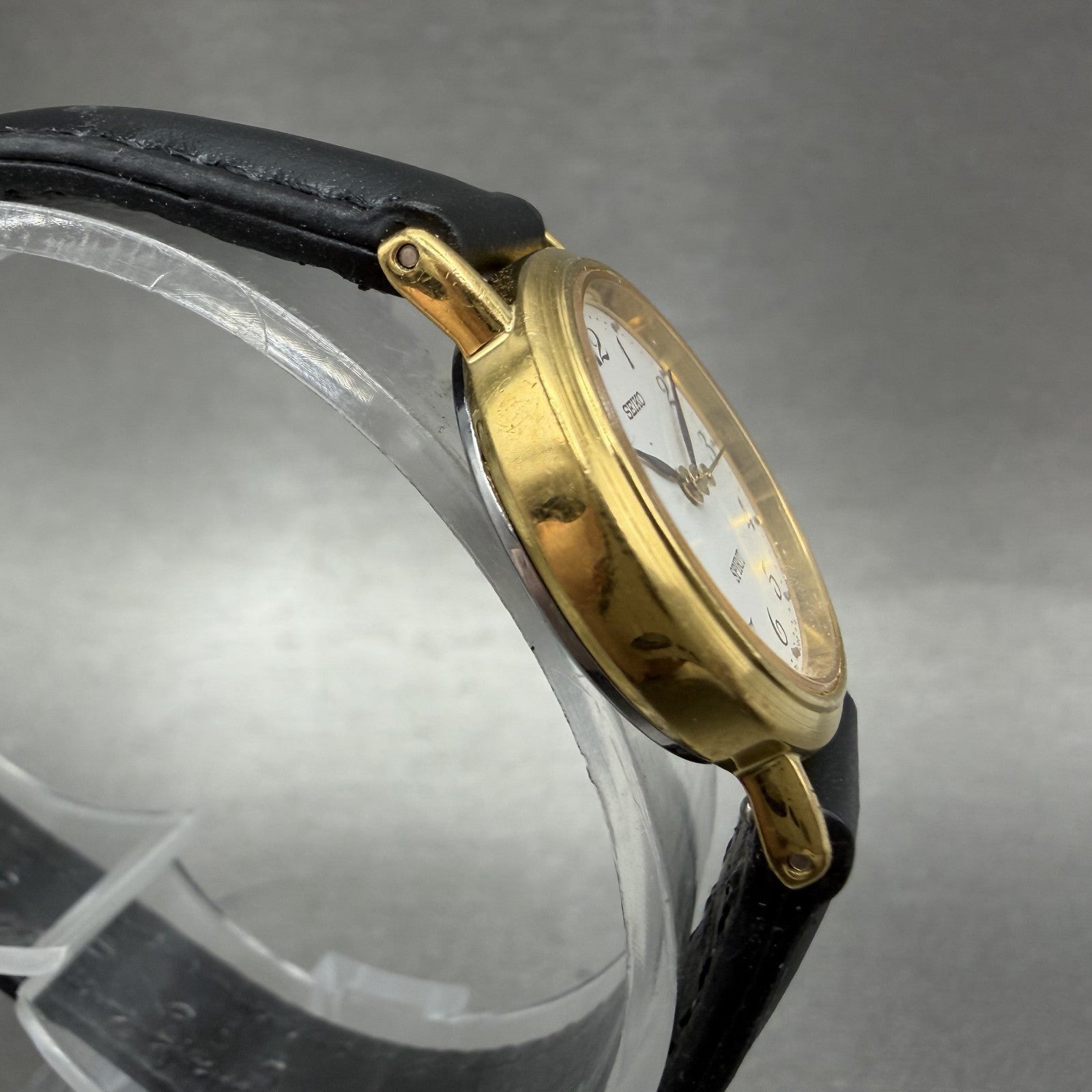 Seiko Spirit Watch Women 23mm White Dial Gold Tone Round 1F210H70 New Battery3
