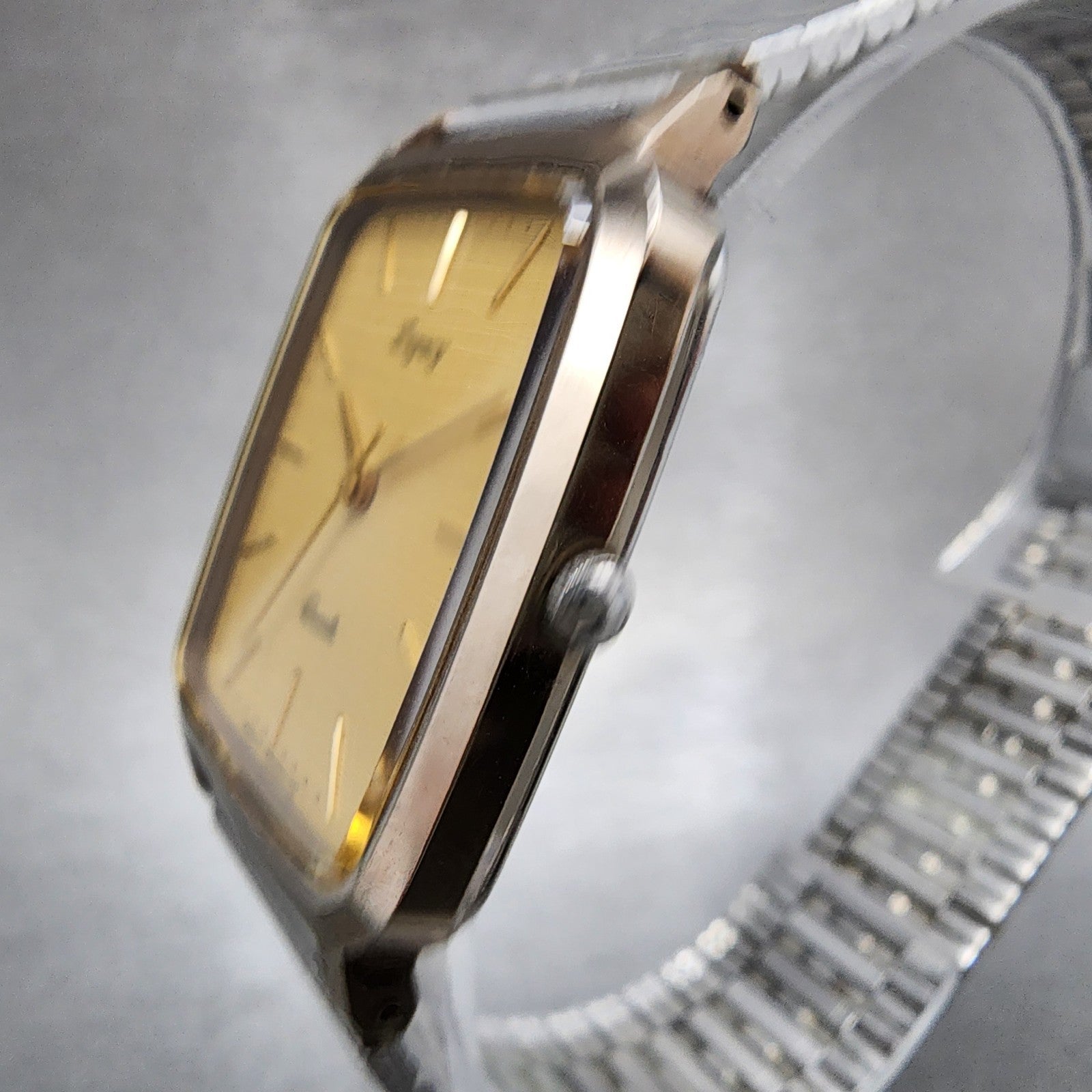 Orient Legacy Tank Watch Men 27mm Gold DIal Gold Tone Rectangle C255H120 NewBat2