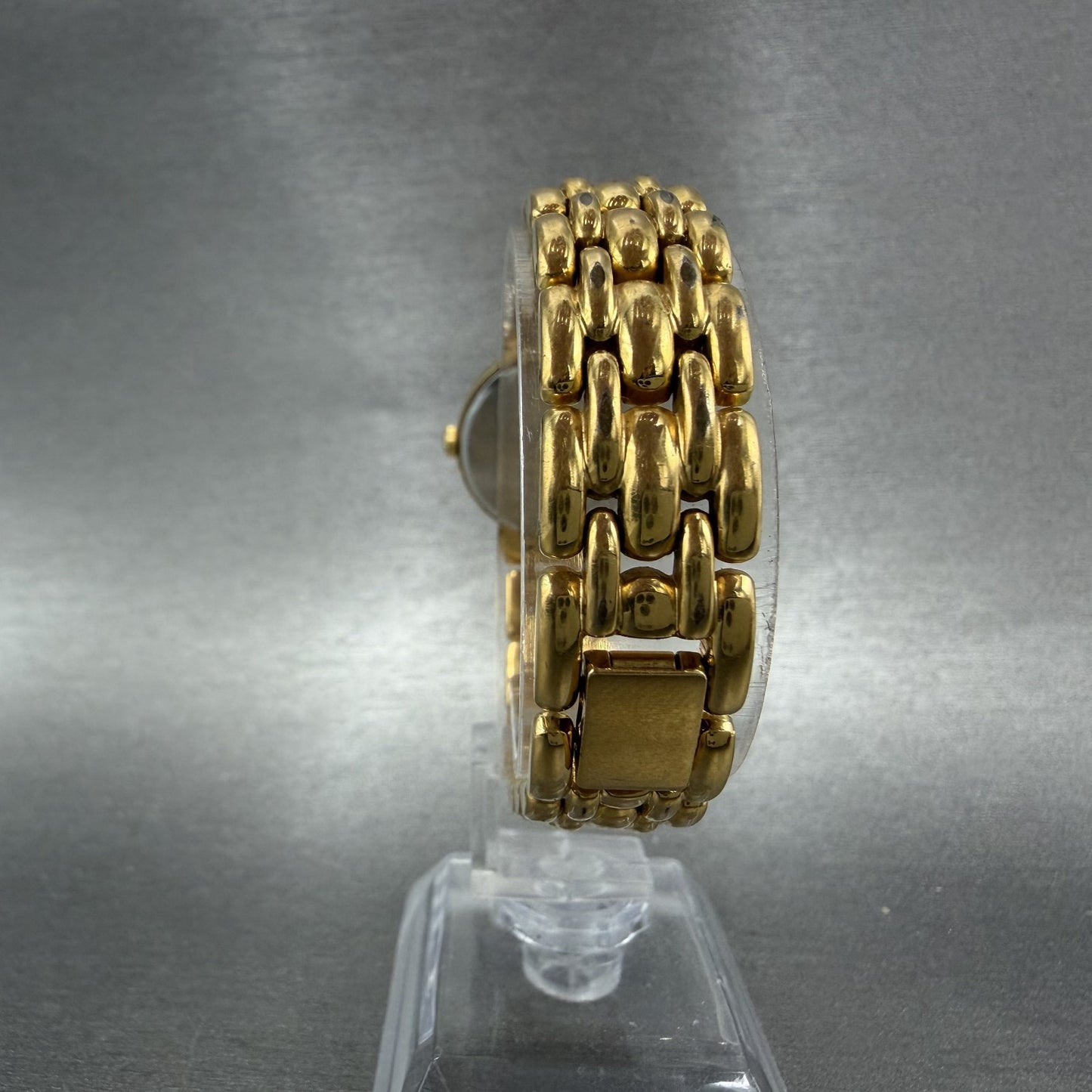 Seiko Watch Women 24mm White Dial Gold Tone Round V700-6389 New Battery ABC7