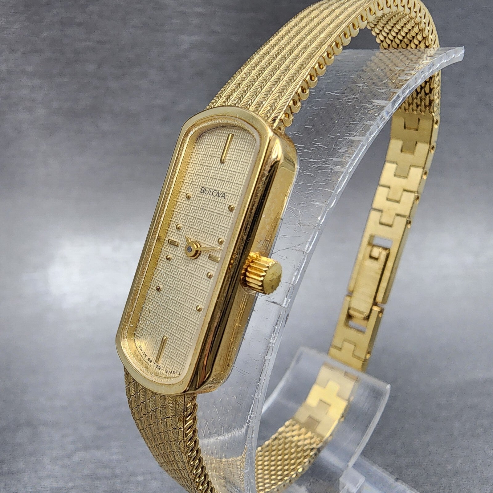 Bulova Watch Women 12mm Cream Dial Gold Tone Oval 92T29 New Battery NOS5