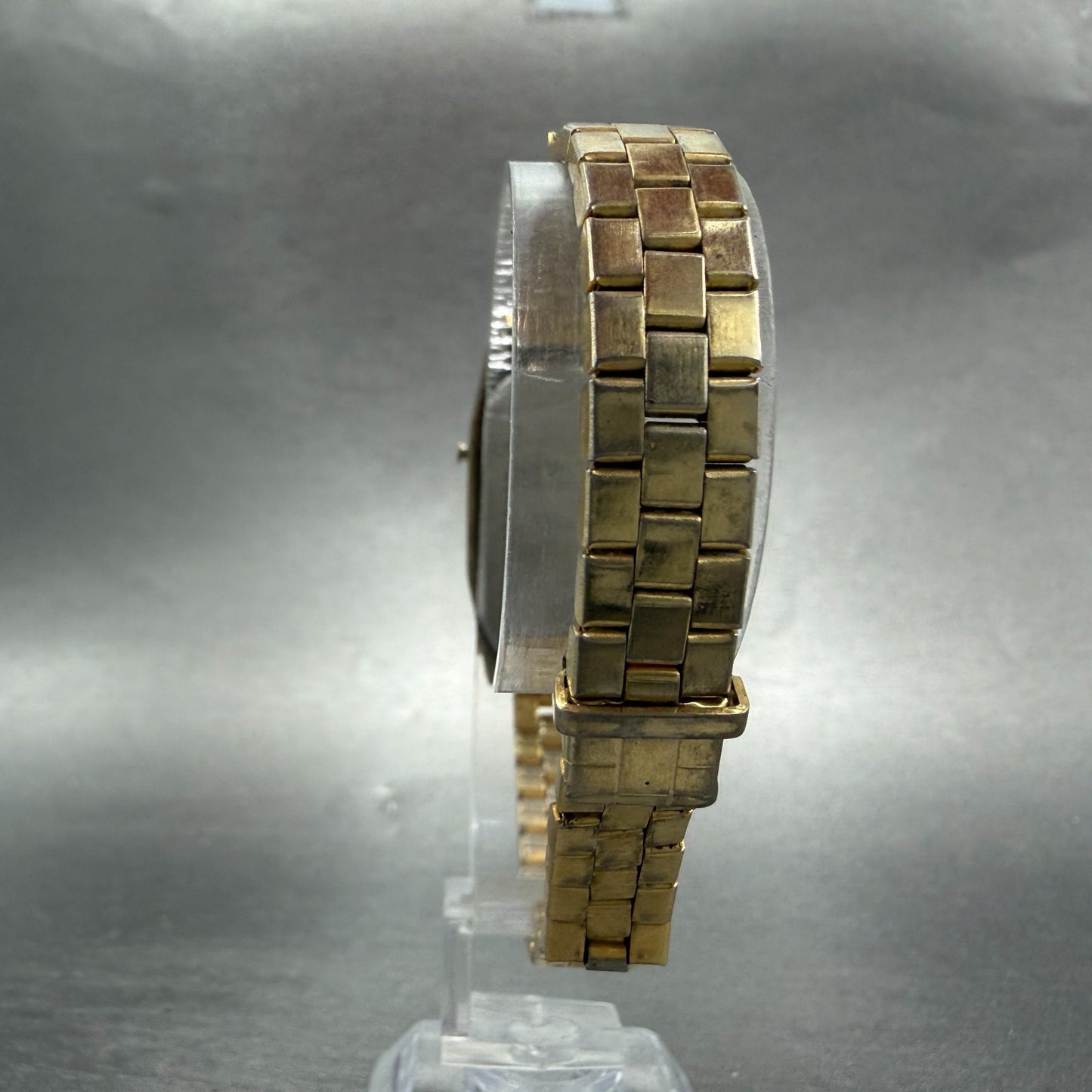 Chrono Sonic 100 RED LED Watch Women 20mm Gold Tone Octagon New Battery VTG7
