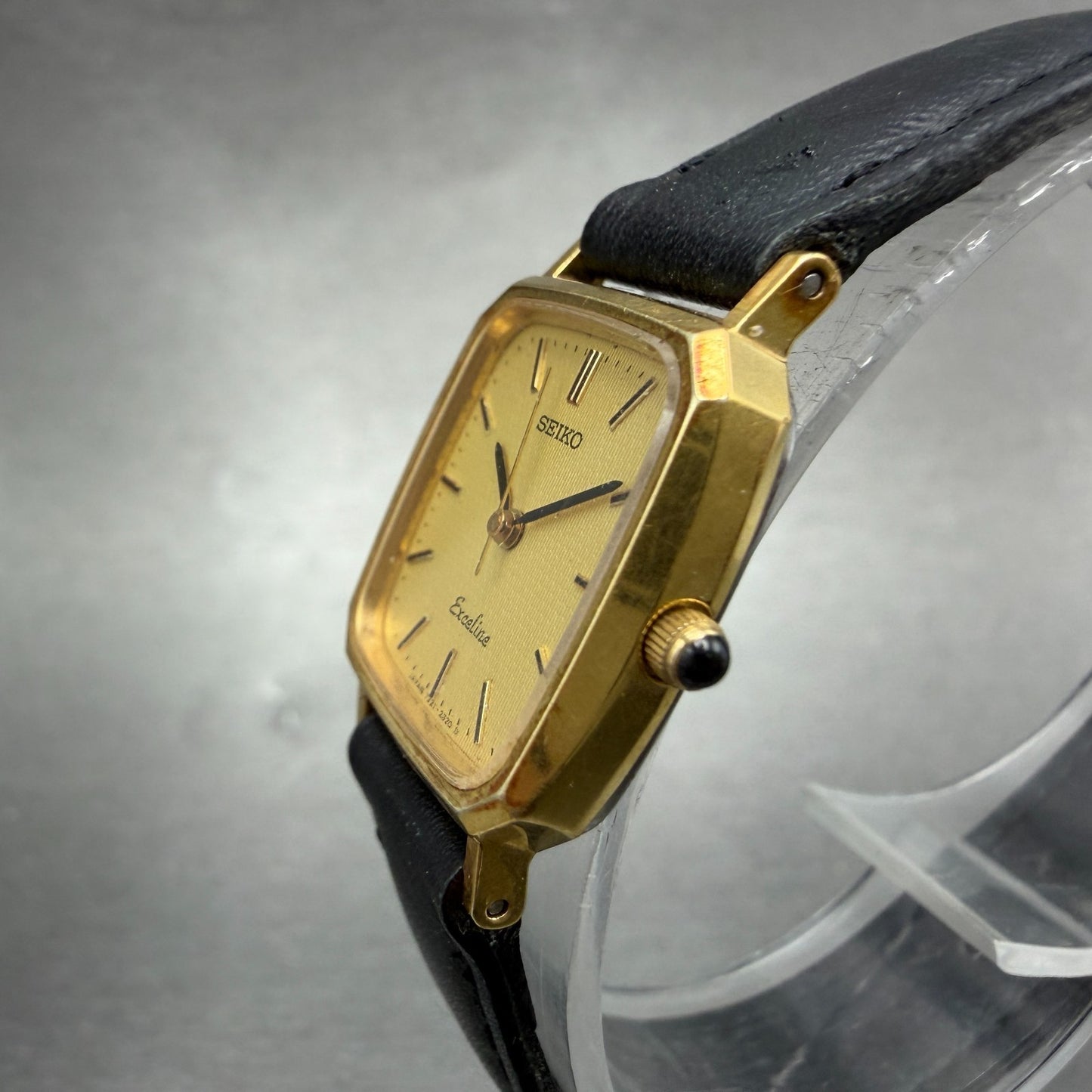 Seiko Exceline Tank Watch Women 20mm Champagne Dial Gold Tone 7321-6570 New Batt2