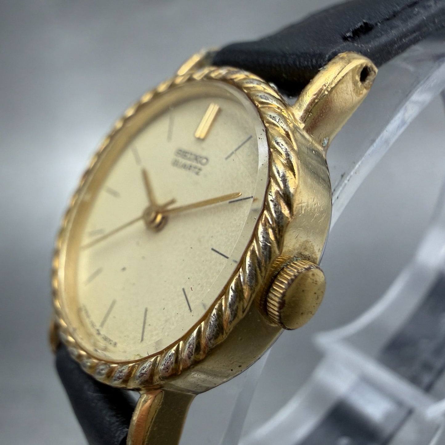 Seiko Watch Women 19mm Champagne Dial Gold Tone Oval 1421-5510 New Battery VTG 22