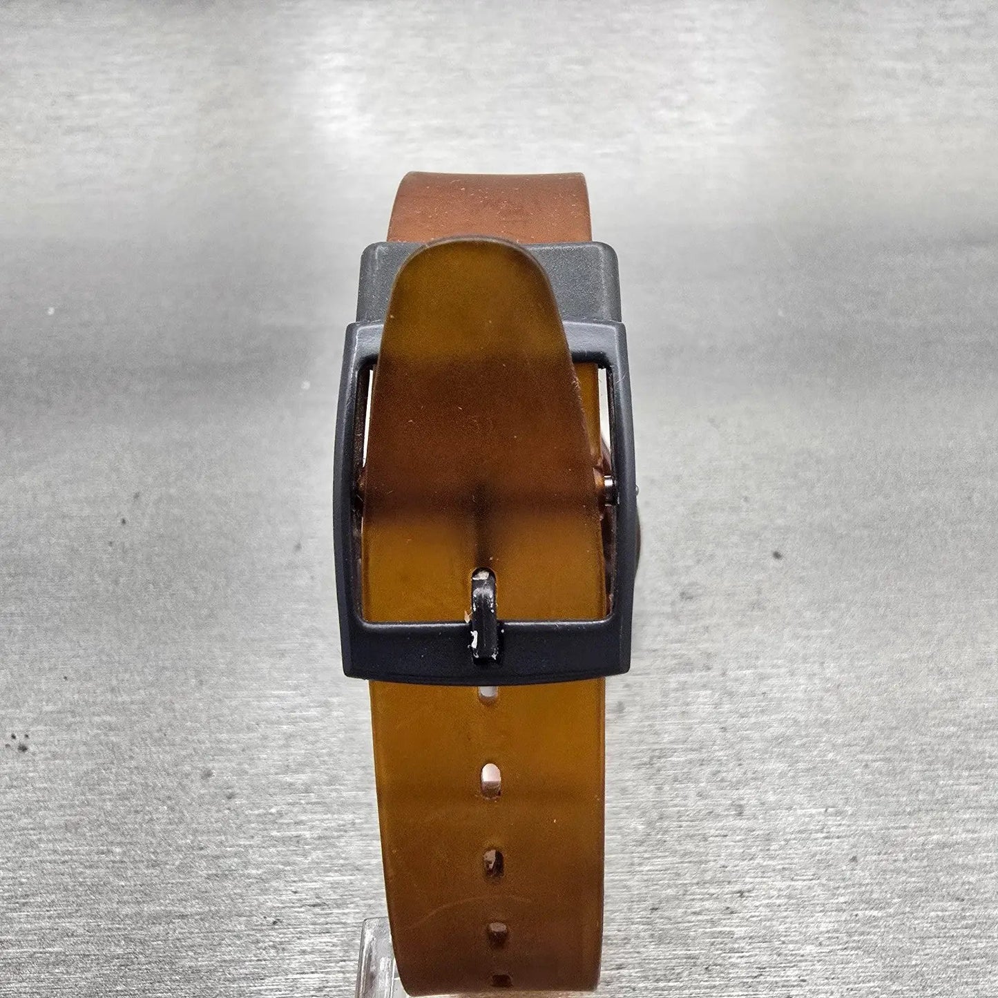 Swatch Gent RUFFLED FEATHERS Watch Men Brown Dial Brown Tone GF100 New Battery G7
