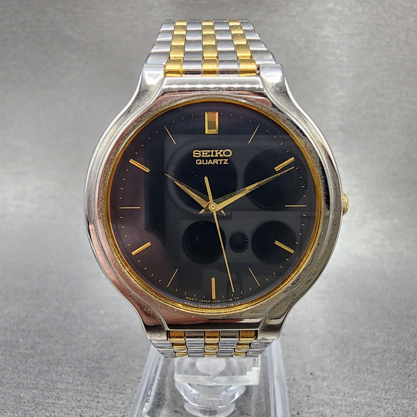 Seiko Watch Men 34mm Black Dial Two Tone Round V7011k29 New Battery0