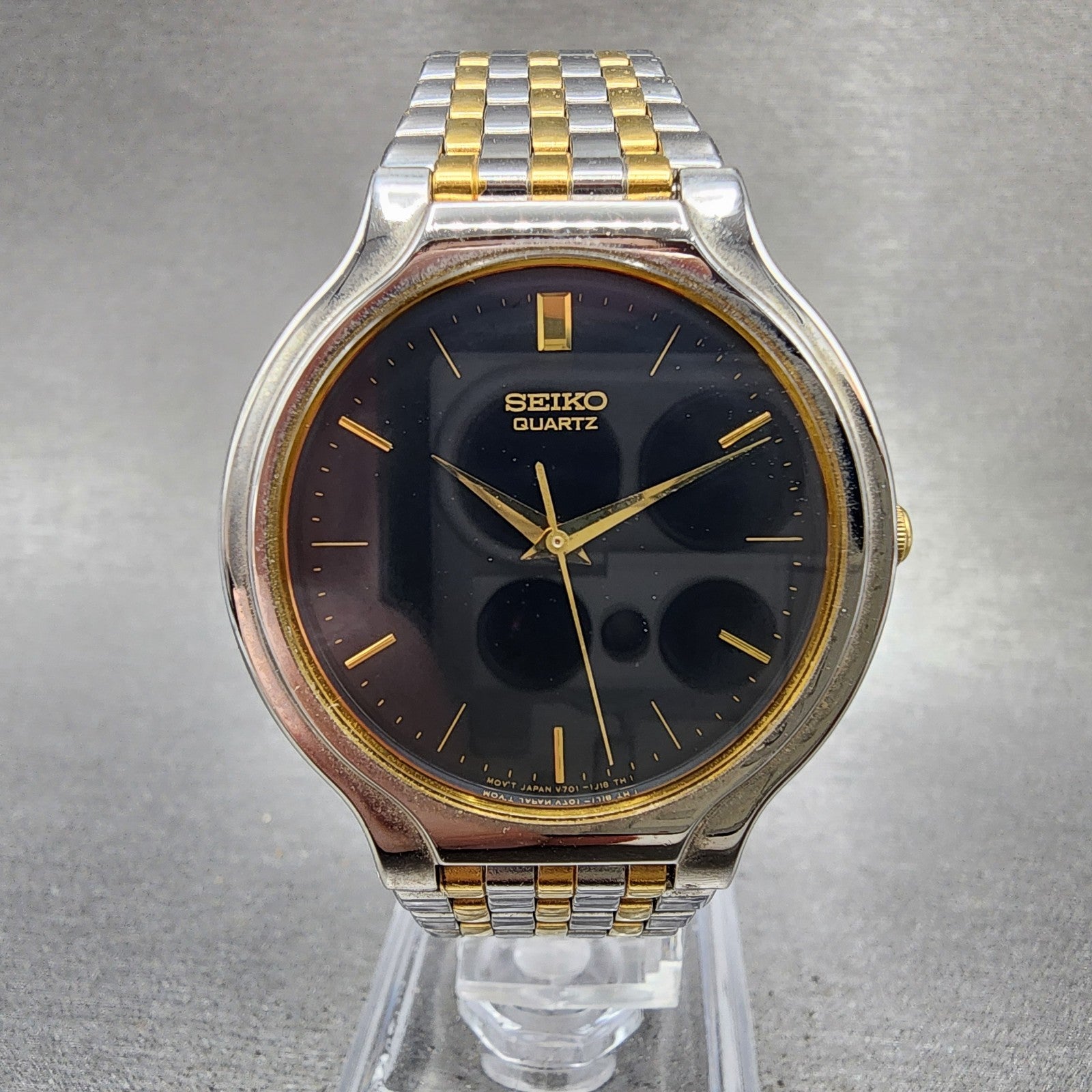 Seiko Watch Men 34mm Black Dial Two Tone Round V7011k29 New Battery0