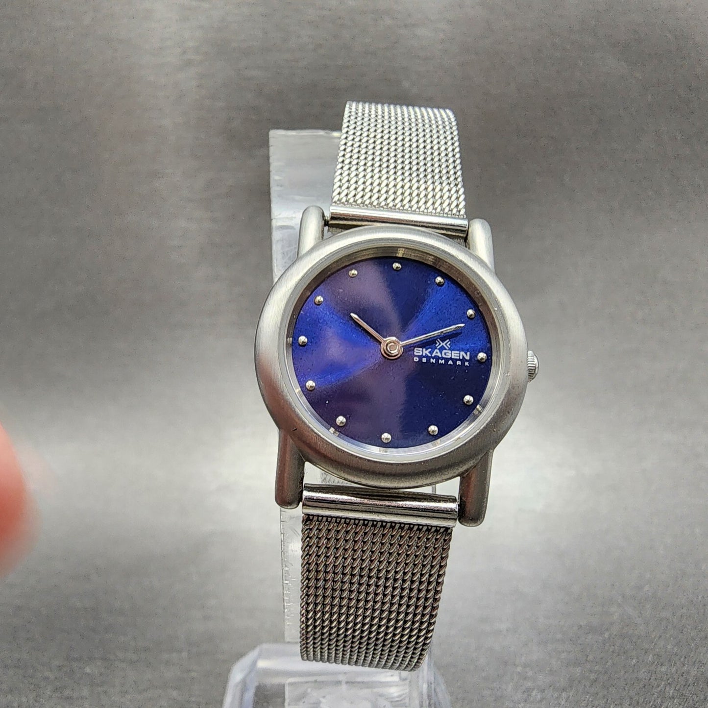 Skagen Watch Women 25mm Blue Dial Silver Tone Round Mesh band P4SSN New Battery5