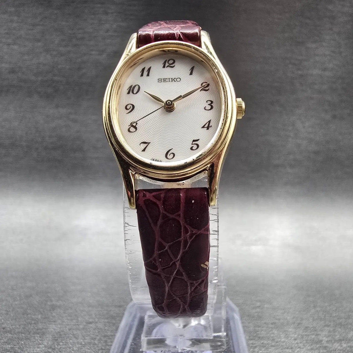 Seiko Watch Women 20mm White Dial Gold Tone Oval 1N01-0AW0 New Battery Vintage5