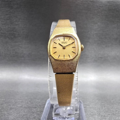 Seiko Watch Women 16mm Gold Dial Gold Tone Oval 2C20-5300 New Battery Vintage J25