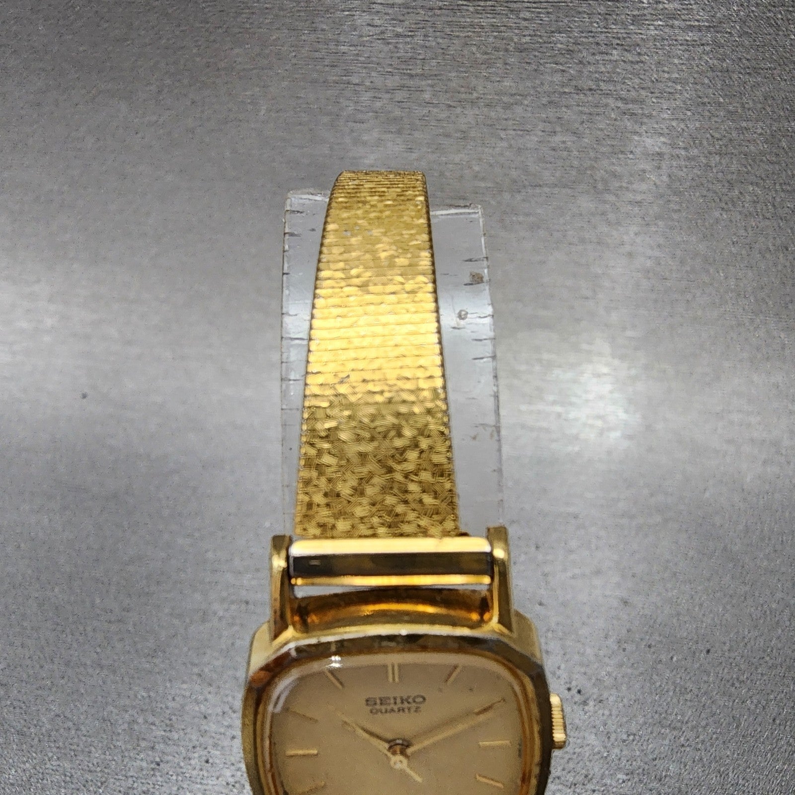 Seiko Watch Women 20mm Champagne Dial Gold Tone 54215180 New Battery4