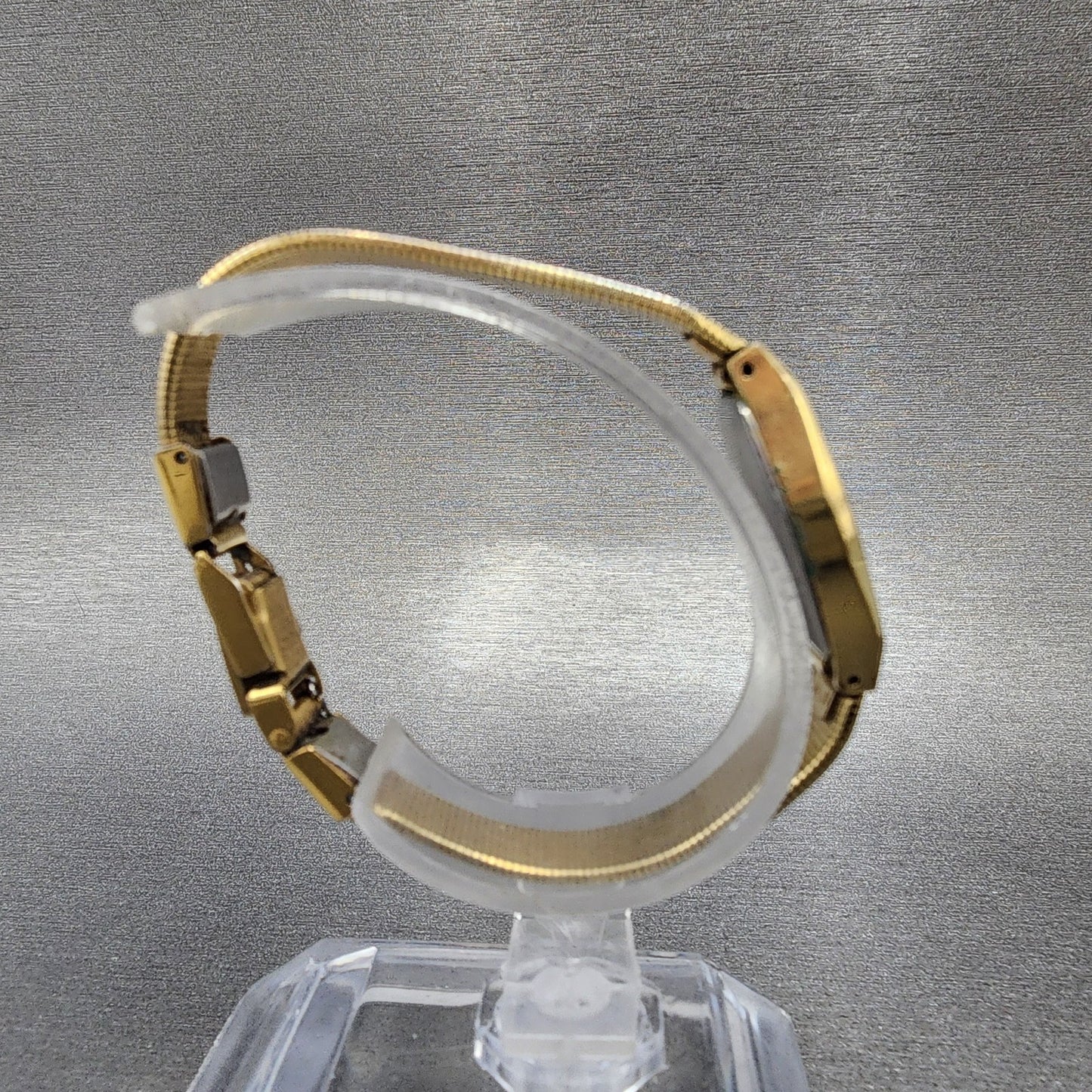 Seiko Watch Women 19mm Champagne Dial Gold Tone 14000320 New Battery8