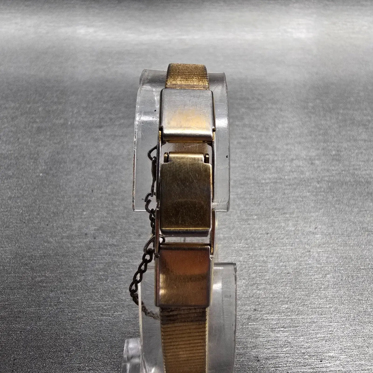 Seiko Watch Women 16mm Gold Dial Gold Tone Oval 2C20-5300 New Battery Vintage J27