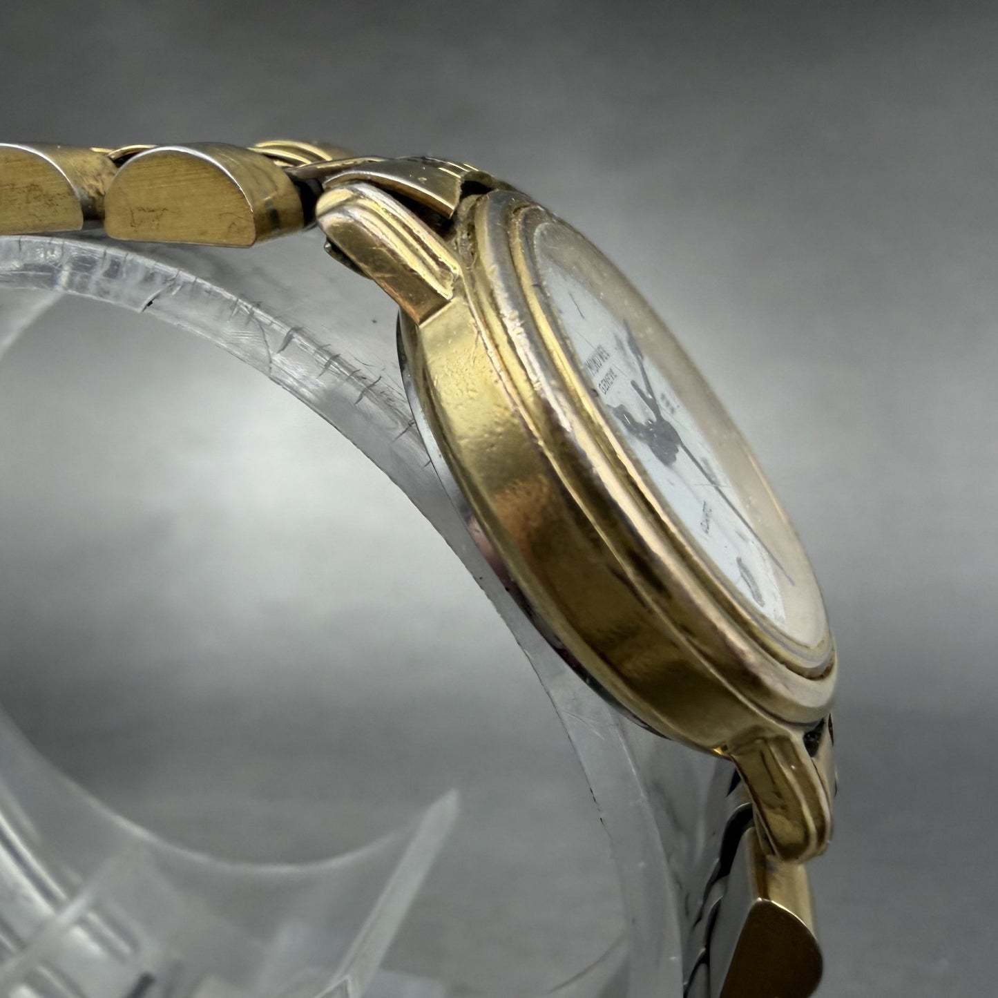 Raymond Weil Watch Women 24mm White Dial Gold Tone Date Round 5322 New Battery3
