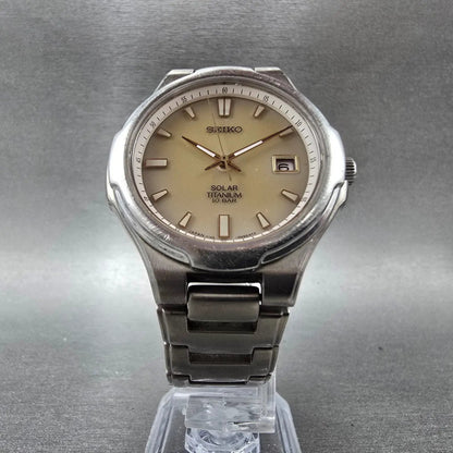 Seiko Solar Watch Men 37mm Brown Dial Titanium Date Round V145-0E00 PARTS6