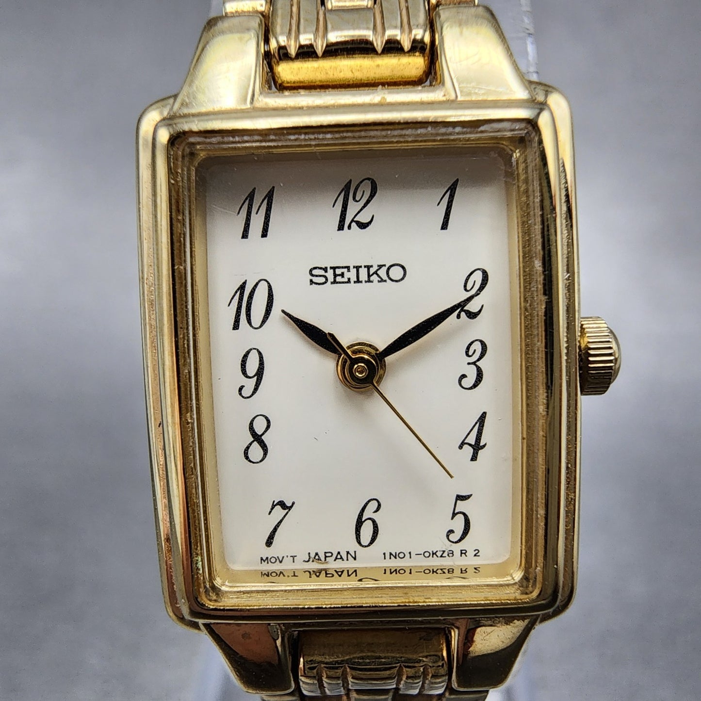 Seiko Tank Watch Women 16mm White Dial Gold Tone 1n010fh0 New Battery1