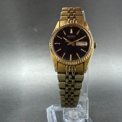 Seiko Watch Women 24mm Black Tone Gold Tone Daydate Round 7N83-0041 New BatteryD5