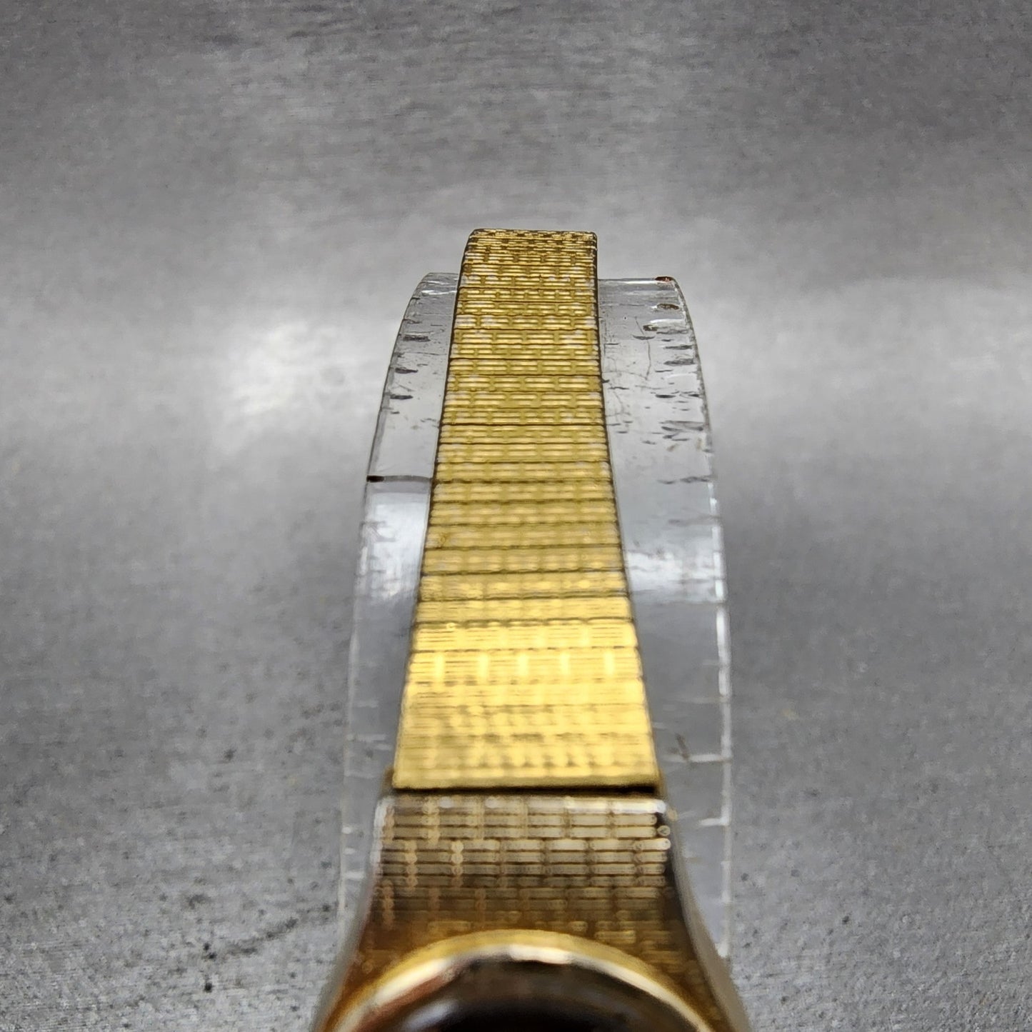 Citizen CQ Watch Women 16mm Black & Gold Dial Gold Tone Oval New Battery VTG4