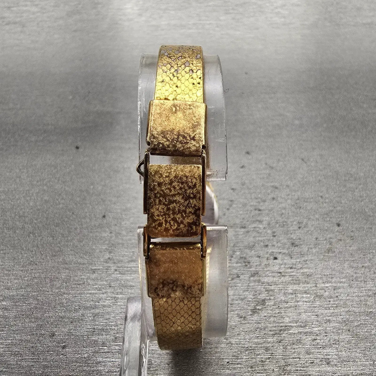Seiko Watch Women 18mm Champagne Dial Gold Tone Oval 1400-5089 New Battery VTG7