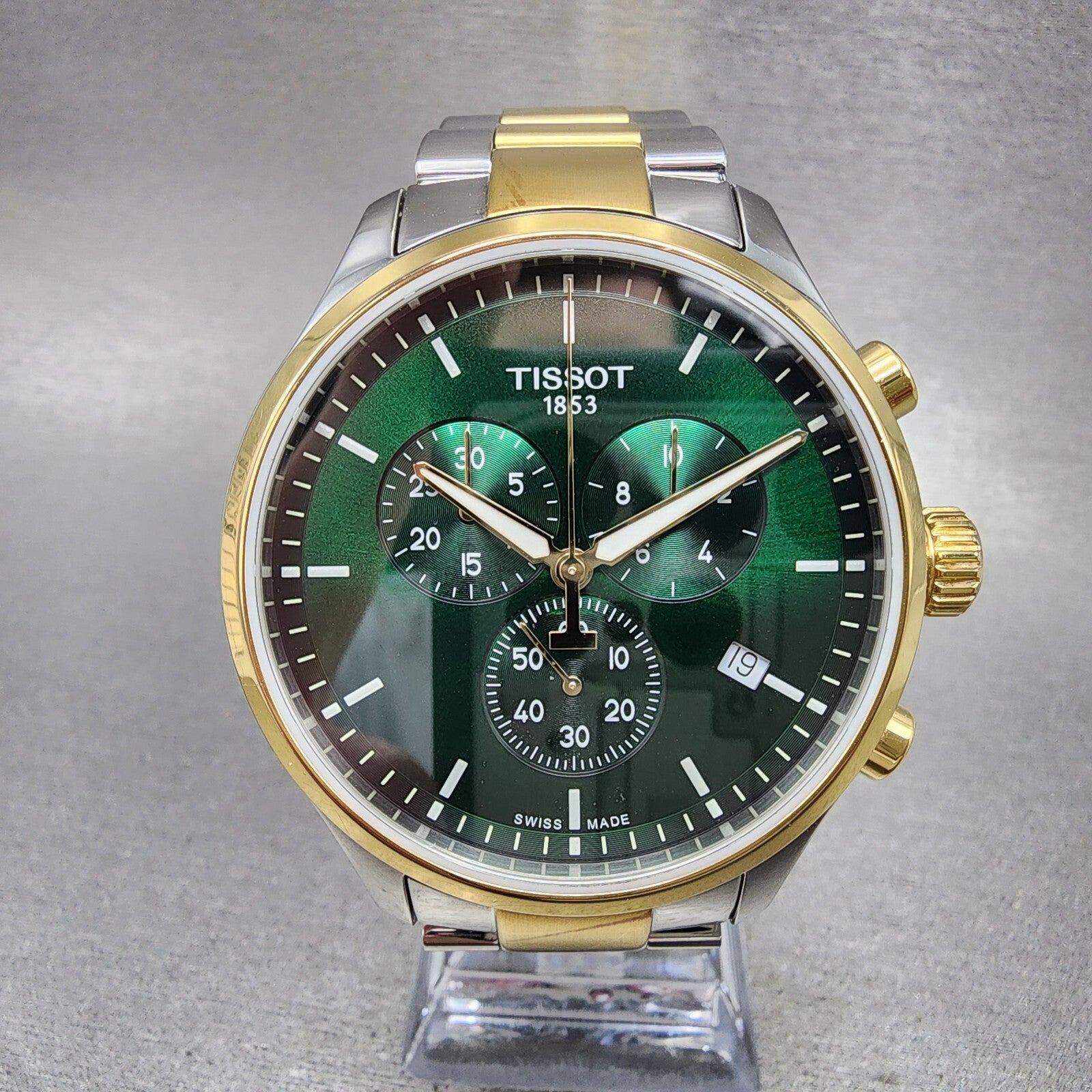 Tissot Chrono XL Classic Watch Men 45mm Green Dial Two Tone Date Round Swiss0