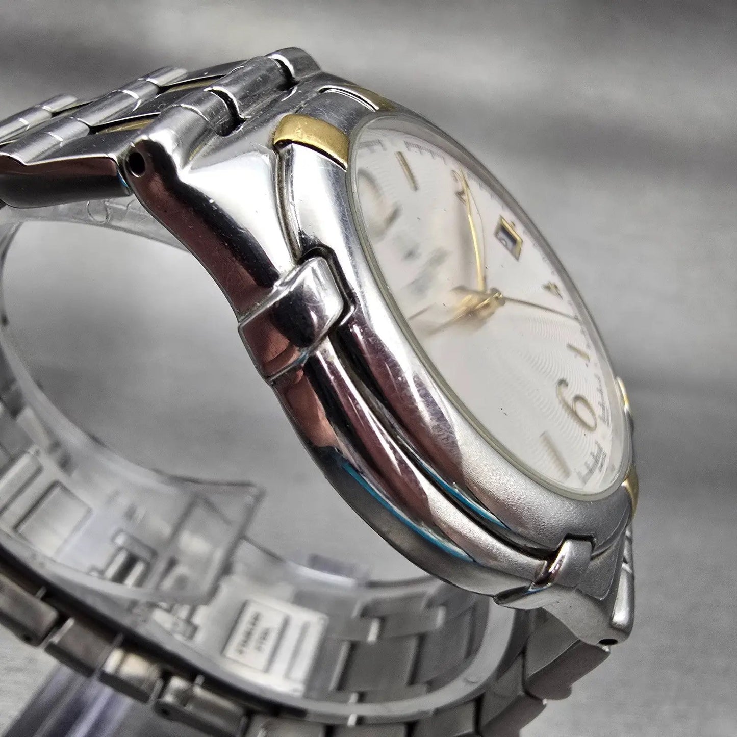 Bulova Watch Men 38mm White Dial Two Tone Date Round 98H02 New Battery3