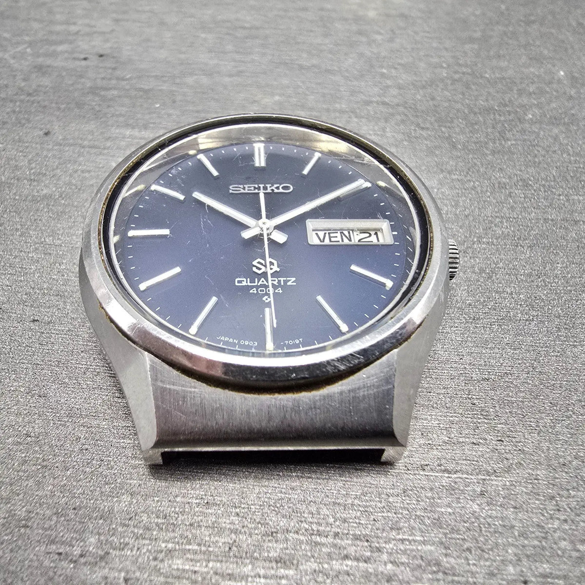 Seiko SQ 4004 Watch Men 36mm Blue Dial Steel Daydate Round 0903-7019 PARTS3