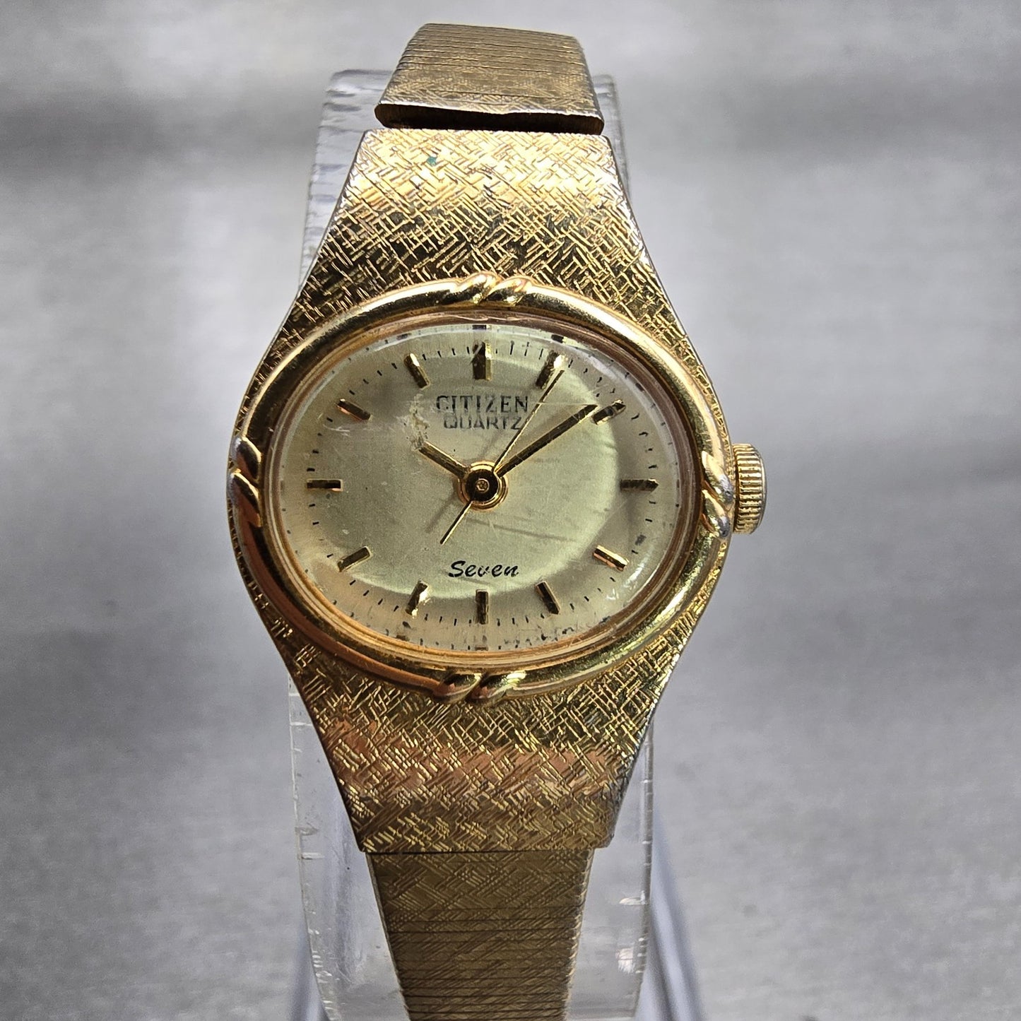 Citizen Watch Women 18mm Champagne Dial Gold Tone Oval 2030-202813 New Battery0